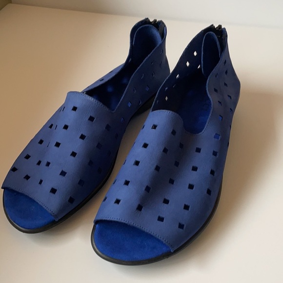 Sesto Meucci Women's Evonne Flat Sandals Size 11 - Picture 9 of 10